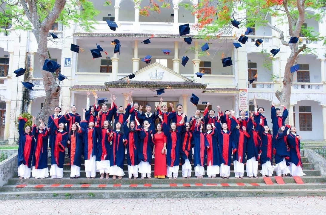 video clip kỷ yếu