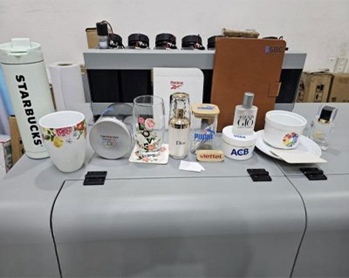 In UV DTF chuyên nghiệp giá rẻ dịch vụ lấy liền